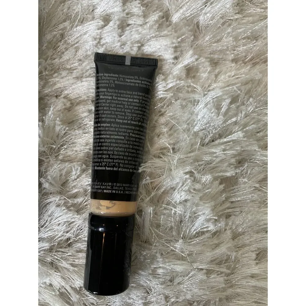 Mary Kay CC Cream Very Light New in Box
